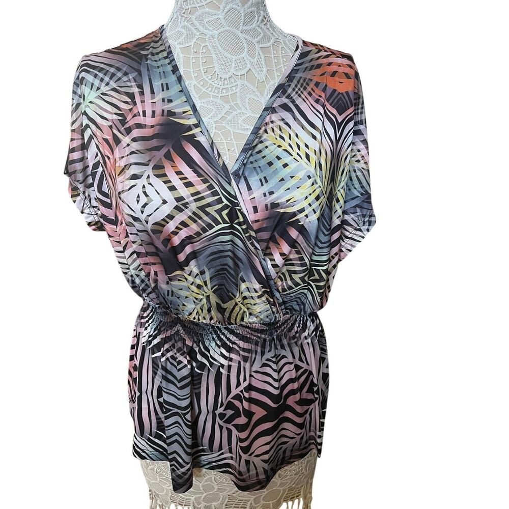 Christopher & Banks Women's Top Size M Multicolor Tropical Abstract Print NWT